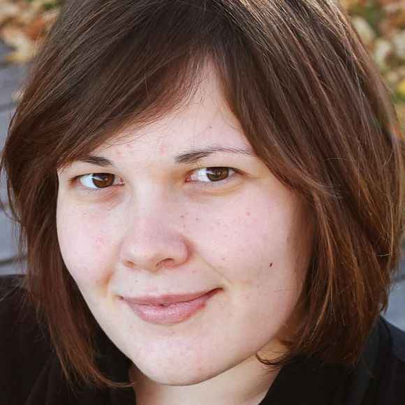 Meet your Posher, Tricia - Picture 1 of 1